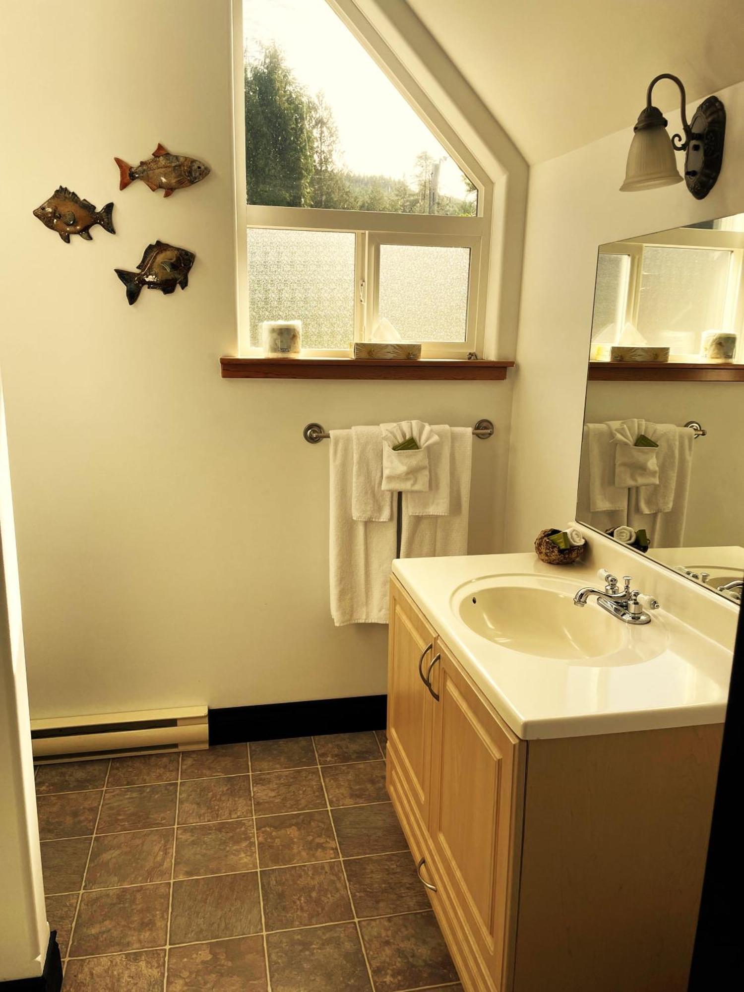Wild Coast Wilderness Resort Port Renfrew Esterno foto